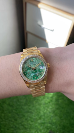 Rolex Datejust 31 Yellow Gold Olive Green Floral Motif Diamond Bezel M278288RBR 0038 - Image 2