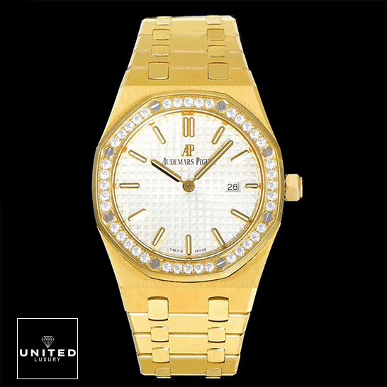 Audemars Piguet Royal Oak 67651BA.ZZ.1261BA.01 "Diamond Bezel" Collector’s Replica audemars piguet royal oak selfwinding yellow gold 67651BA.ZZ .1261BA.01 replica gem set unitedluxurynet 1 Audemars Piguet Royal Oak Yellow Gold White Dial Replica black background