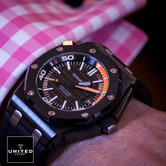 Audemars Piguet Royal Oak Offshore 15707CE.OO.A002CA.01 "Diver" Super Clone Edition audemarspiguet royaloakoffshore 15707CE.OO .A002CA.01 replica wrist 1 audemarspiguet-royaloakoffshore-15707CE.OO_.A002CA.01-replica-wrist