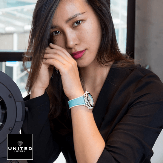 Rolex Submariner "Black Dial" 465.SE.6070.RW.CHM17 Elite Super Clone hublot big bang one click chen man 465 SE 6070 RW CHM17 replica hand Hublot Big Bang Blue Rubber Bracelet 465_SE_6070_RW_CHM17 Replica on the women wrist