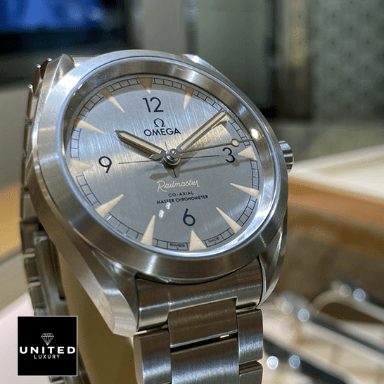 Omega Seamaster Railmaster Co-Axial Master Steel 220.10.40.20.06.001 Perfect Duplicate 1:1 omega railmaster 220.10.40.20.06.001 right Omega Railmaster 220.10.40.20.06.001 Steel Dial Replica front view