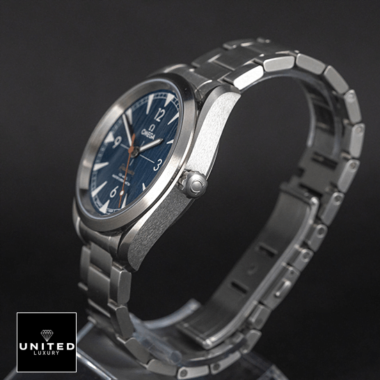 Omega Seamaster Railmaster Co-Axial Master Steel 220.10.40.20.03.001 Collector’s Clone 1:1 omega seamaster 220.10.40.20.03.001 replica rightside Omega Seamaster 220.10.40.20.03.001 Stainless Steel Replica side view crown