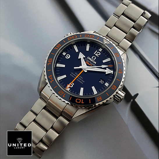 Omega Seamaster Planet Ocean 232.30.44.22.03.001 Precision Replica Edition omega seamaster planet ocean steel 232 30 44 22 03 001 blue dial front Omega Seamaster Blue Dial Oyster Steel Replica grey background