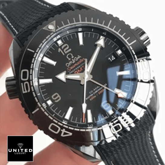 Omega Speedmaster Dark Side Of The Moon 215.92.46.22.01.001 "Dark Side" 1:1 Clone Edition omega seamaster planet ocean steel ceramic 215.92.46.22.01 left Omega Seamaster GMT Black Dial & Bezel Replica on the hand